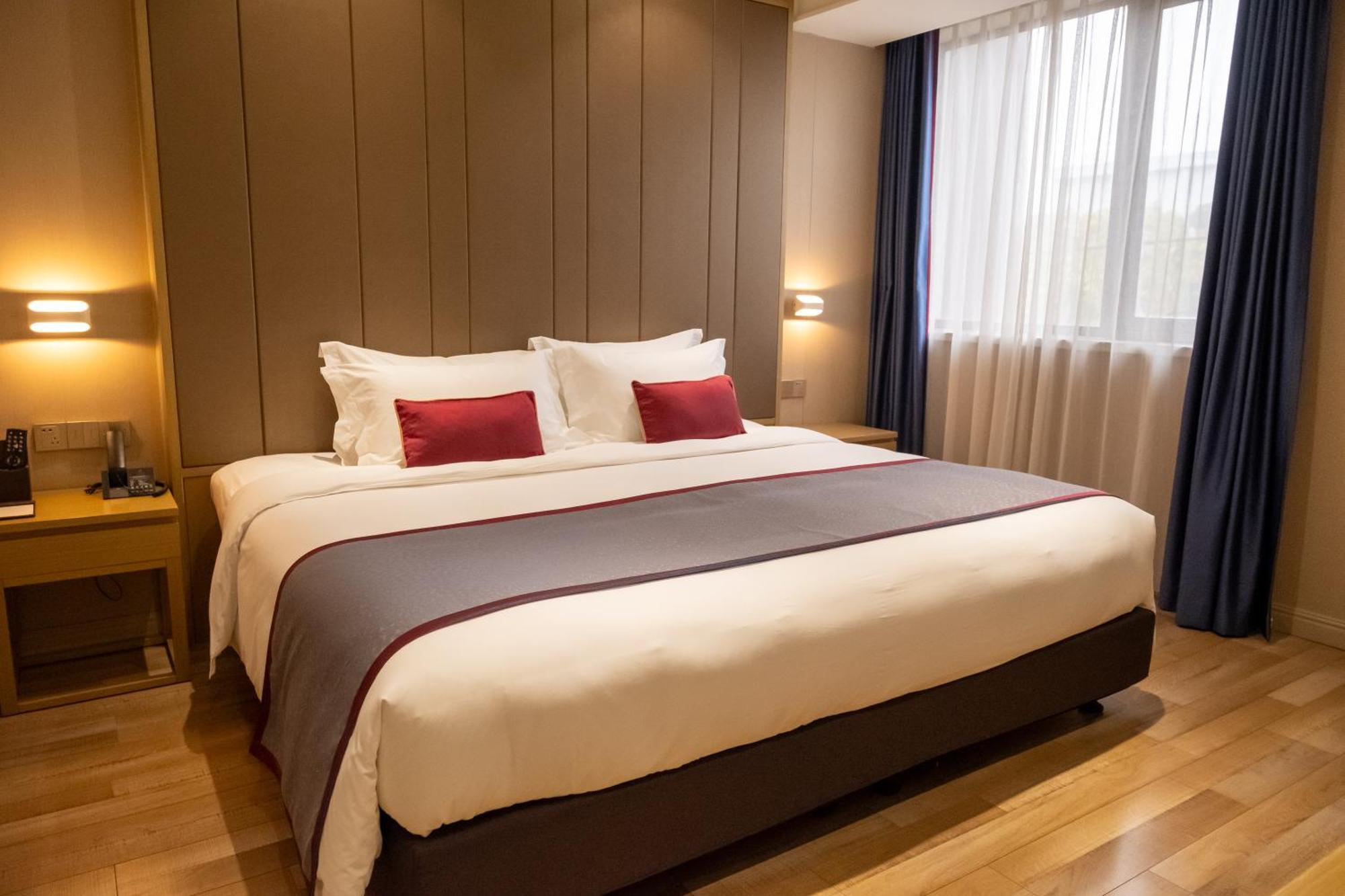 Shanghai-Deco Hotel-Free Shuttle Bus To Pudong Airport And Disneyland Extérieur photo