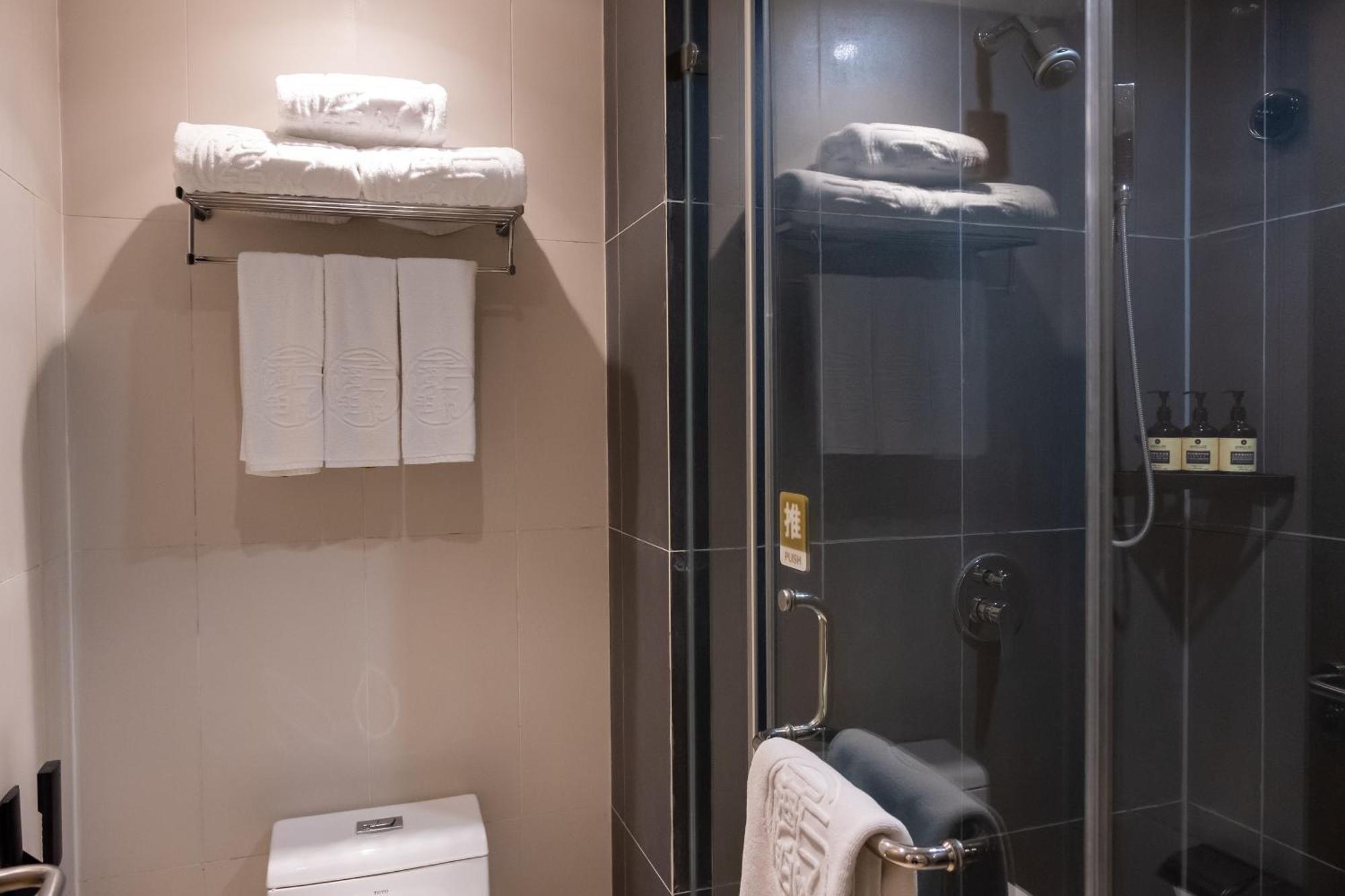 Shanghai-Deco Hotel-Free Shuttle Bus To Pudong Airport And Disneyland Extérieur photo