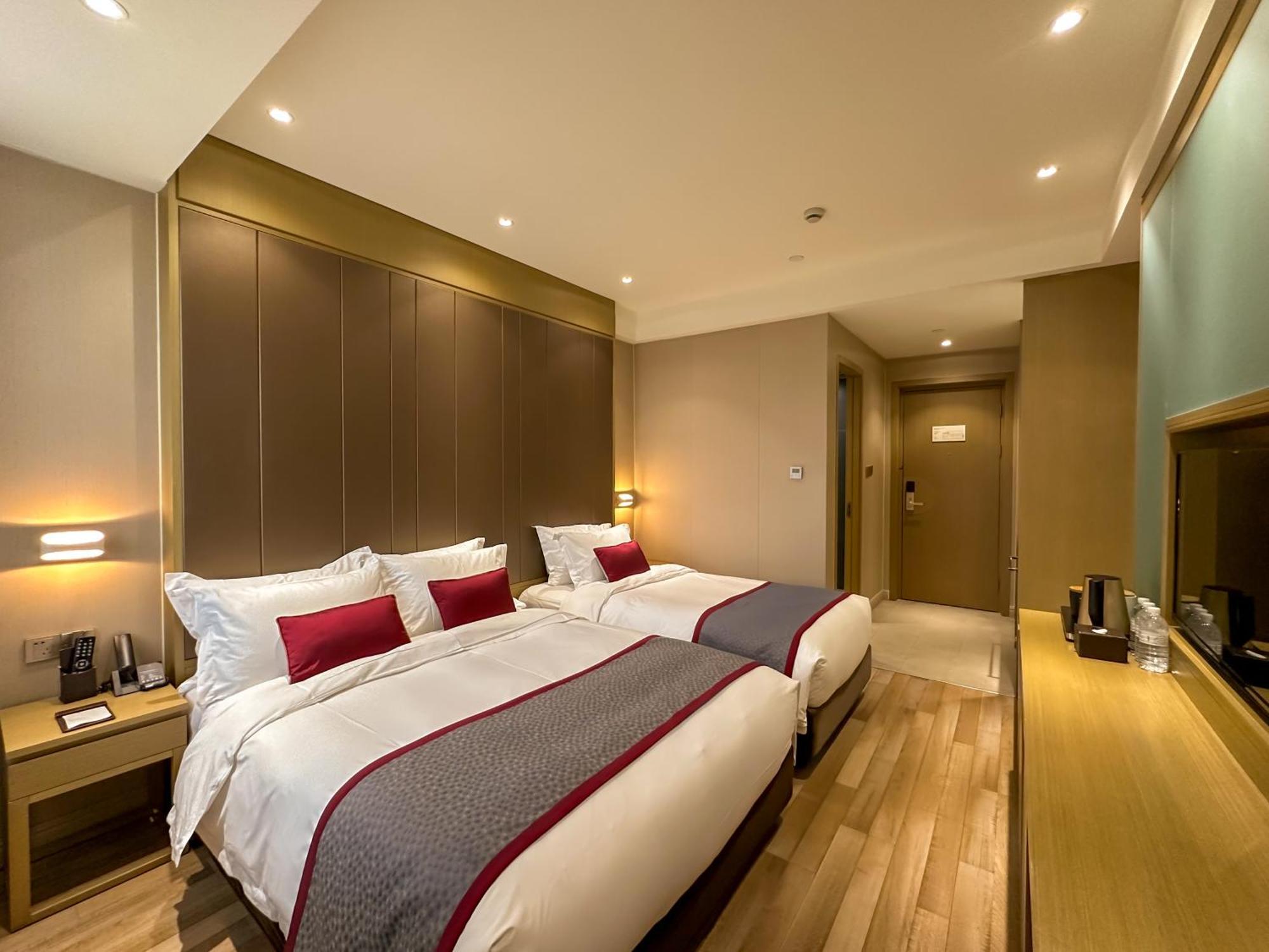 Shanghai-Deco Hotel-Free Shuttle Bus To Pudong Airport And Disneyland Extérieur photo