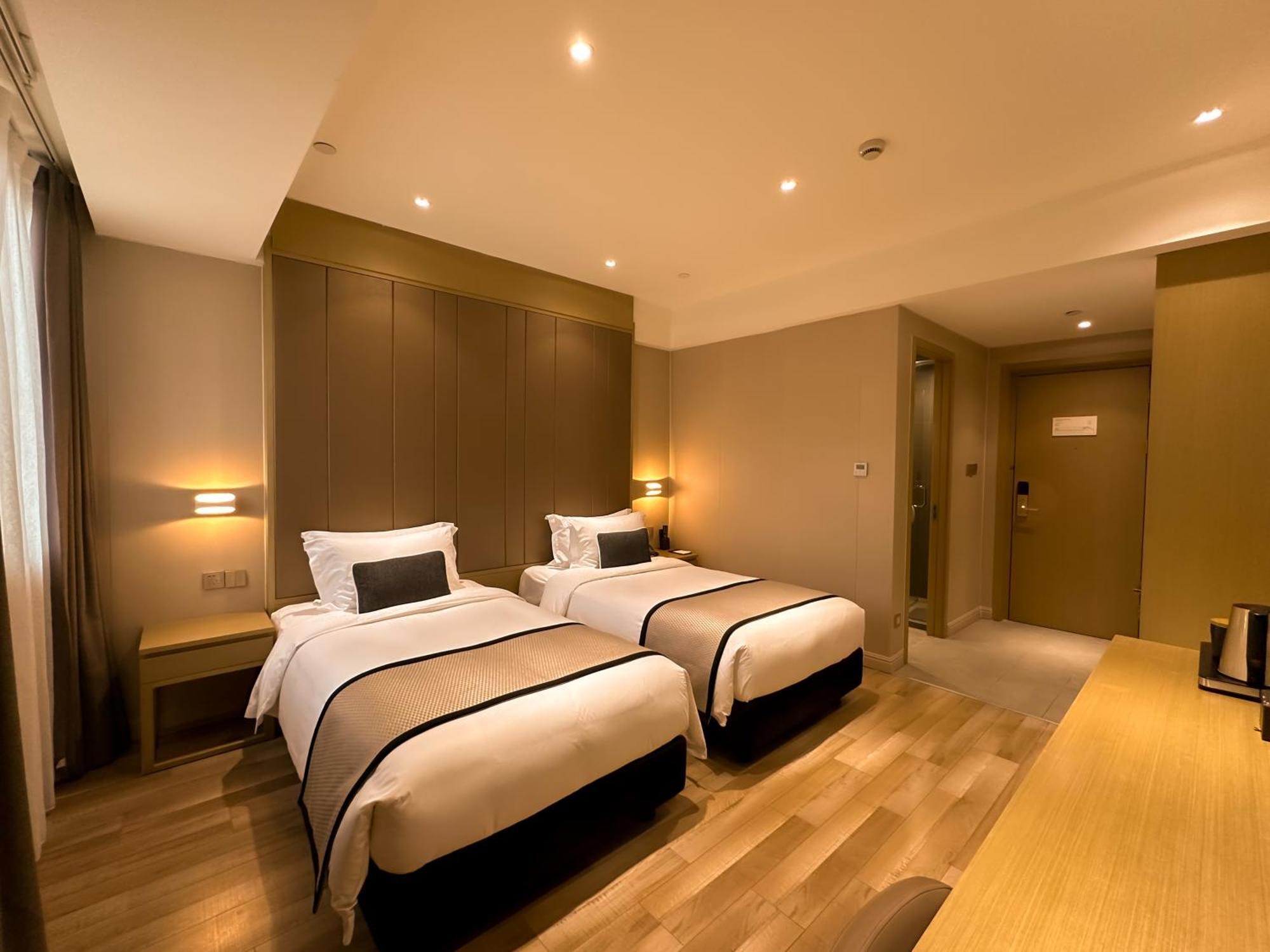 Shanghai-Deco Hotel-Free Shuttle Bus To Pudong Airport And Disneyland Extérieur photo