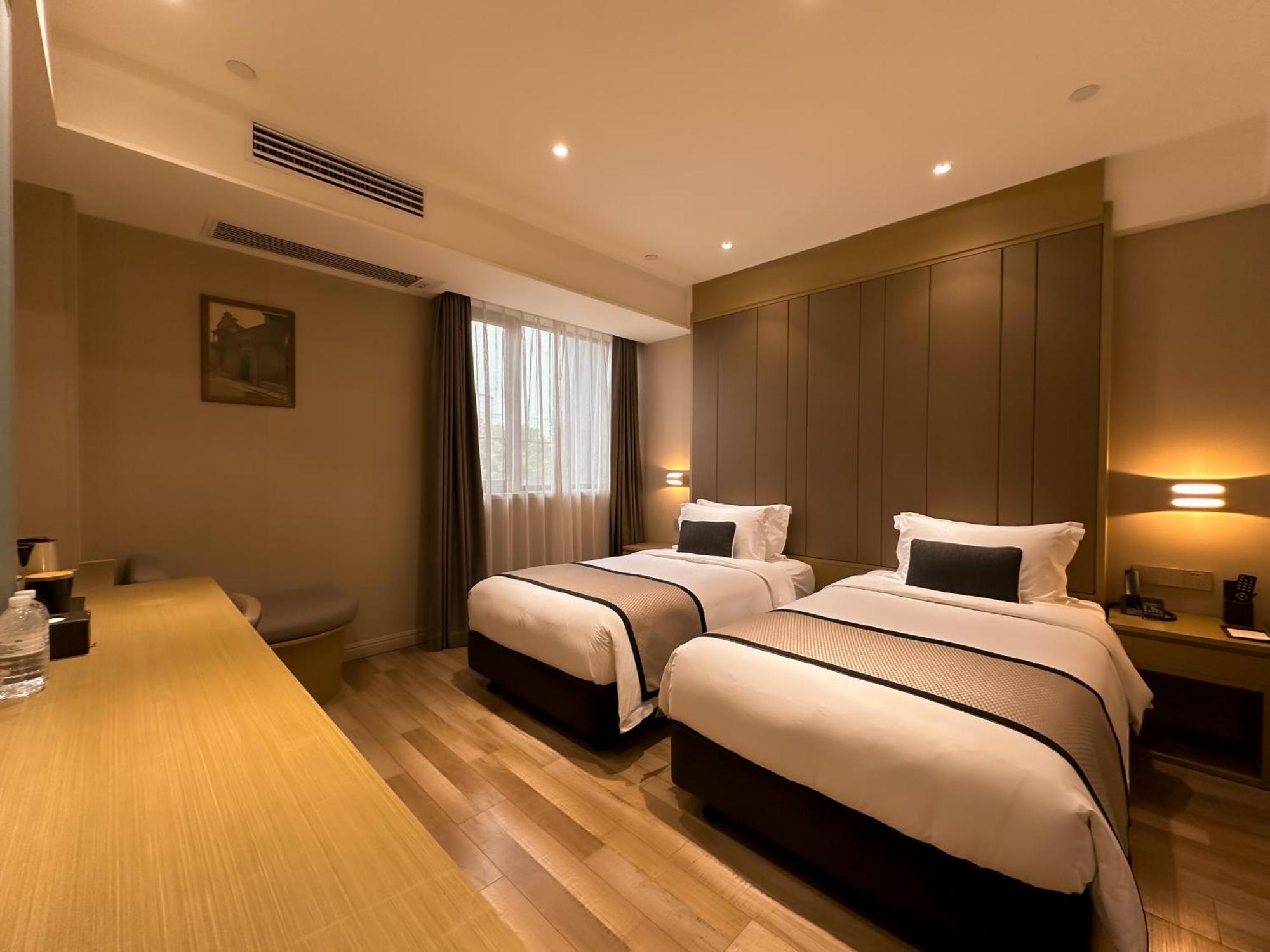 Shanghai-Deco Hotel-Free Shuttle Bus To Pudong Airport And Disneyland Extérieur photo