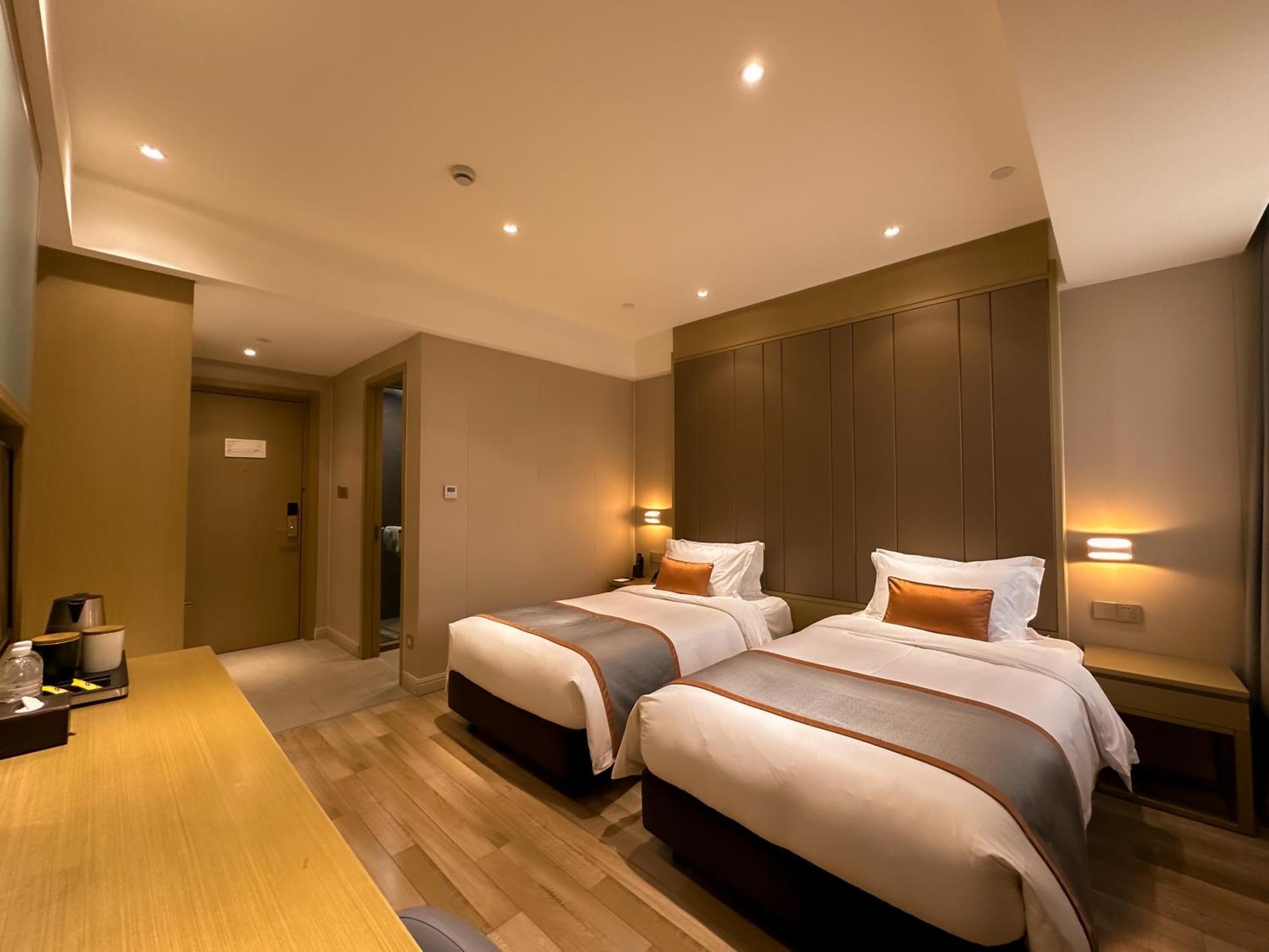Shanghai-Deco Hotel-Free Shuttle Bus To Pudong Airport And Disneyland Extérieur photo