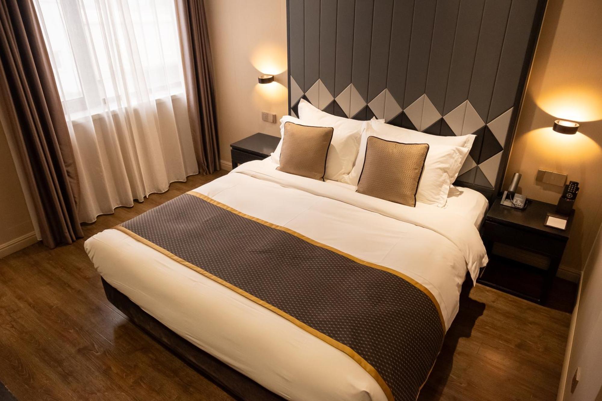 Shanghai-Deco Hotel-Free Shuttle Bus To Pudong Airport And Disneyland Extérieur photo