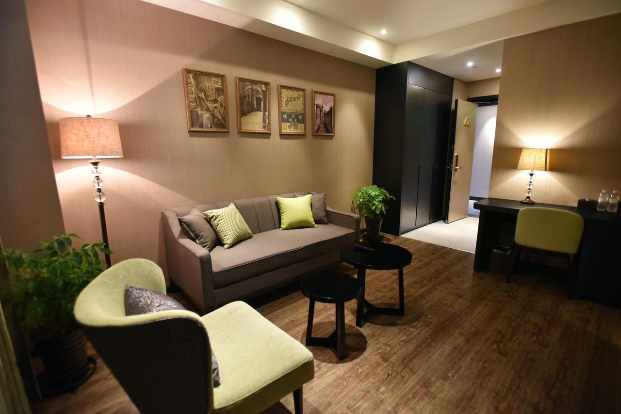 Shanghai-Deco Hotel-Free Shuttle Bus To Pudong Airport And Disneyland Extérieur photo