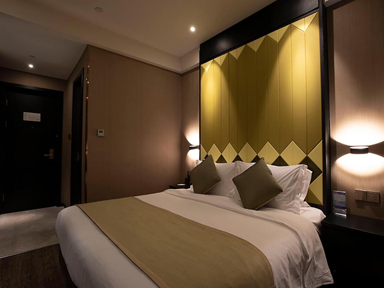 Shanghai-Deco Hotel-Free Shuttle Bus To Pudong Airport And Disneyland Extérieur photo
