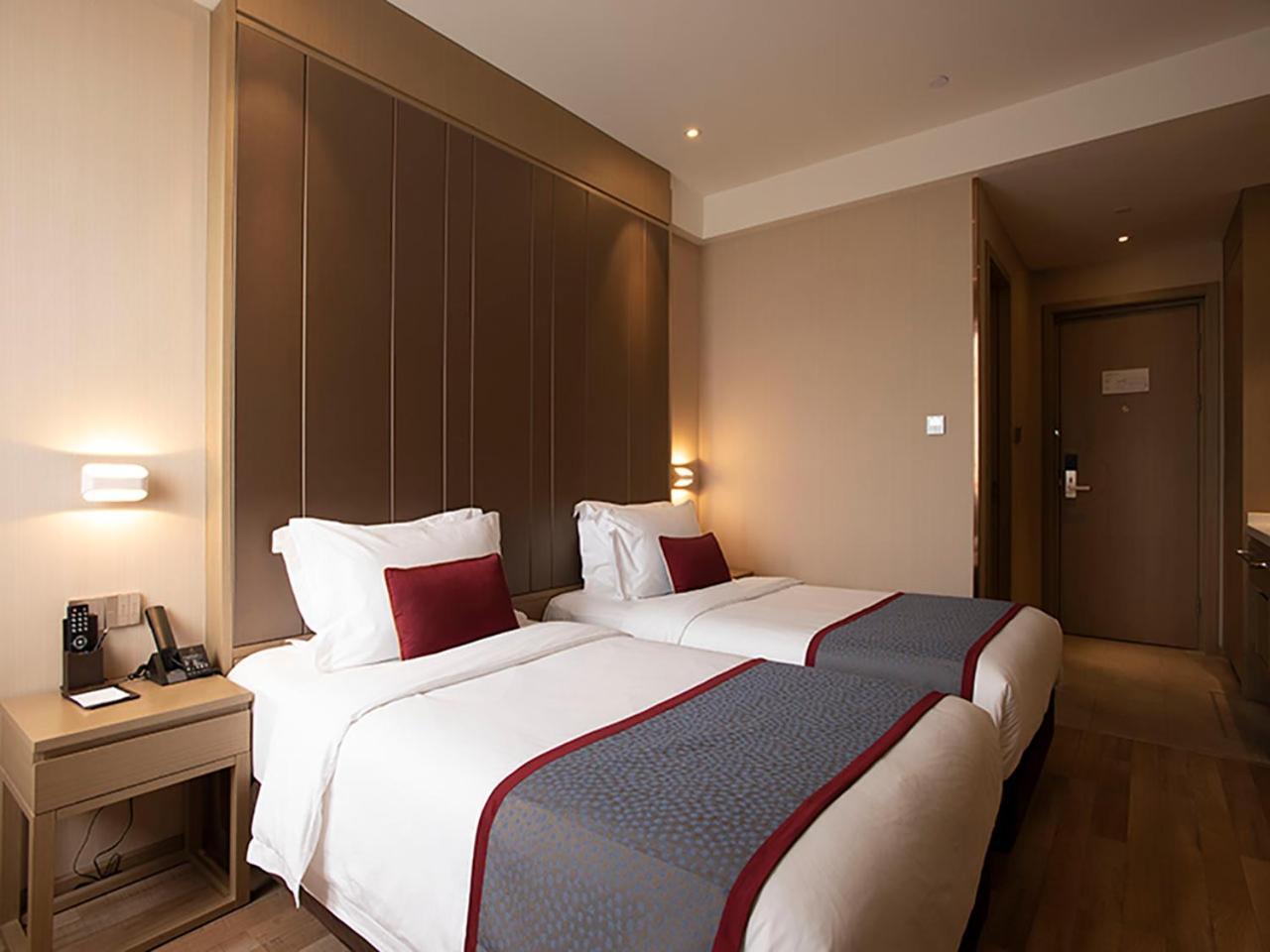 Shanghai-Deco Hotel-Free Shuttle Bus To Pudong Airport And Disneyland Extérieur photo