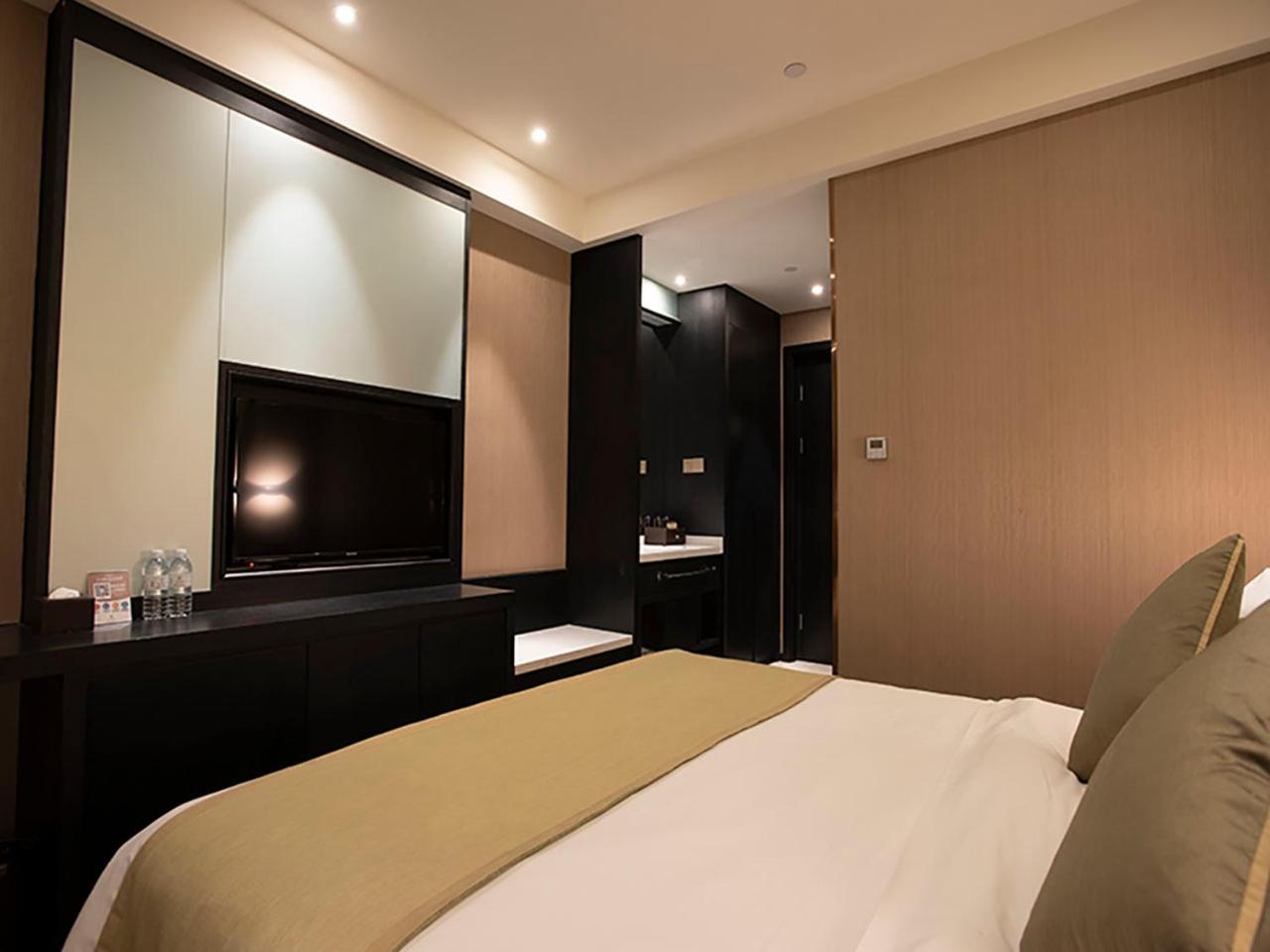 Shanghai-Deco Hotel-Free Shuttle Bus To Pudong Airport And Disneyland Extérieur photo
