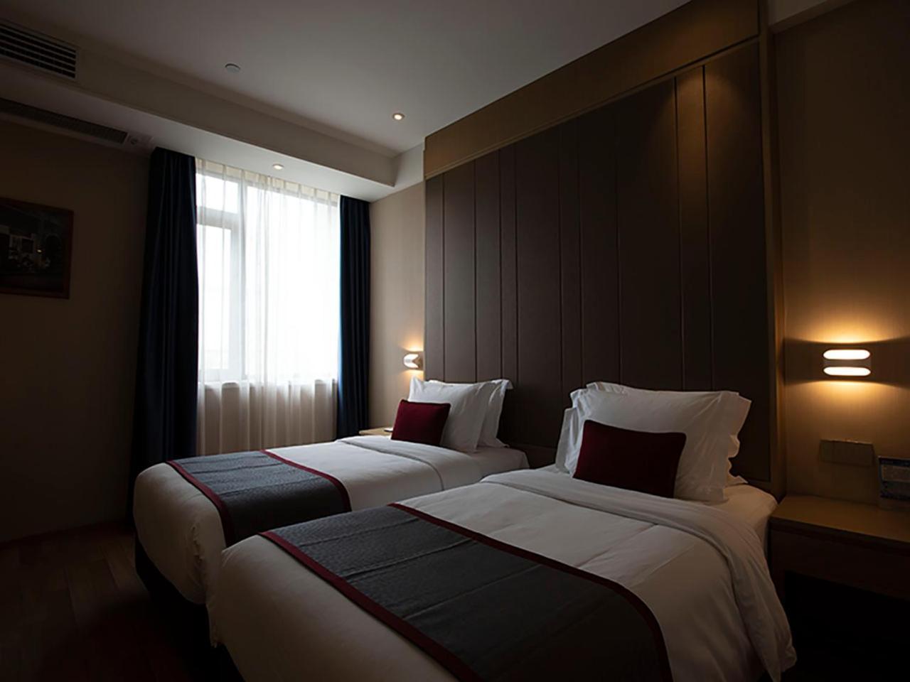 Shanghai-Deco Hotel-Free Shuttle Bus To Pudong Airport And Disneyland Extérieur photo